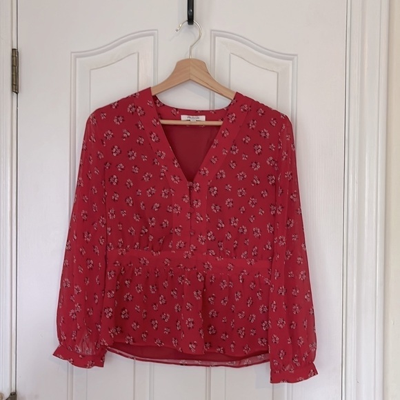 Madewell | V-Neck Peplum Top in Little Lilies Boho XS Floral Cherry Red Prairie - Picture 4 of 10